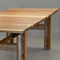 Tisch Holzsteg